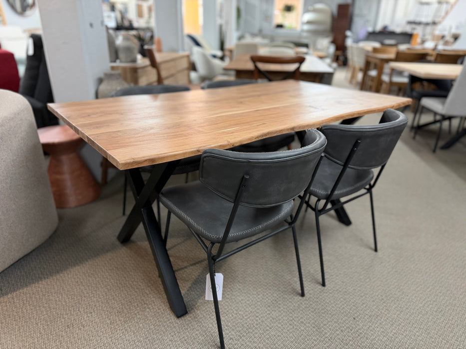 Freeform 63" Dining Table w/4 Chairs
