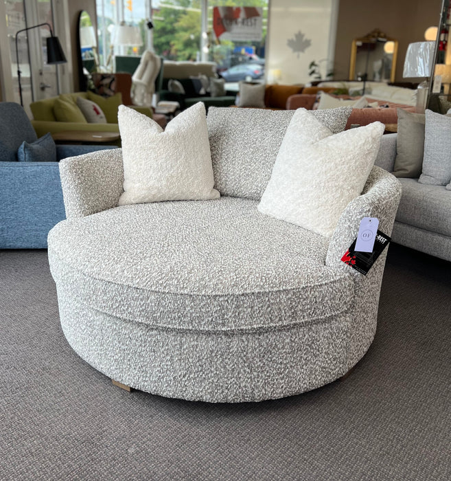 2992 Stationary Chair