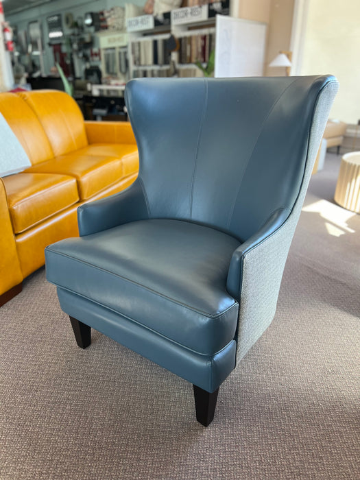 3492CLG Accent Chair