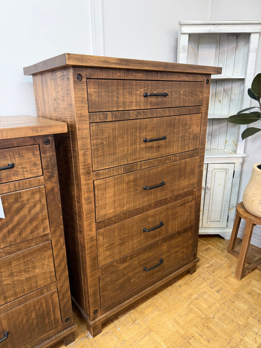 Adirondack 5 Pc. Queen Bedroom Set