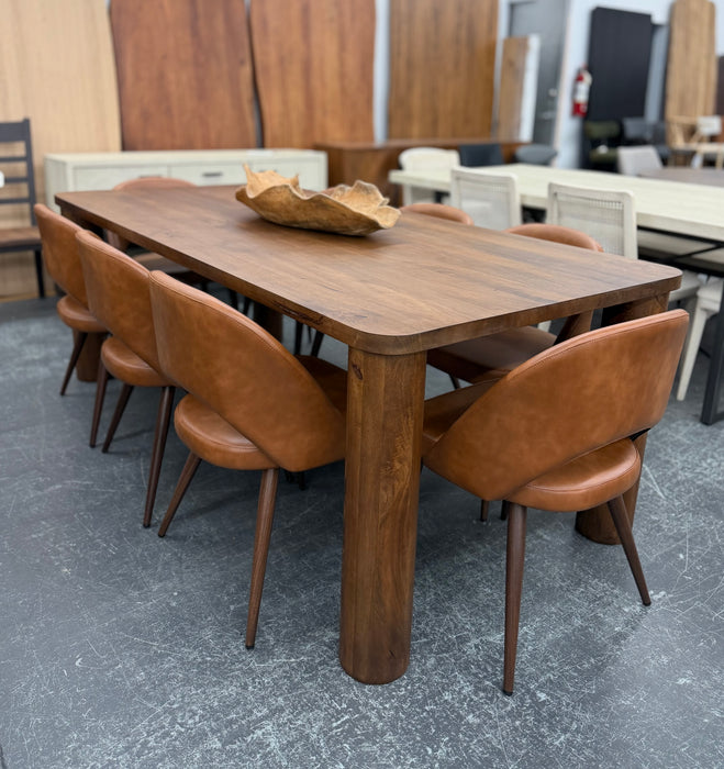 Evolution Dining Table