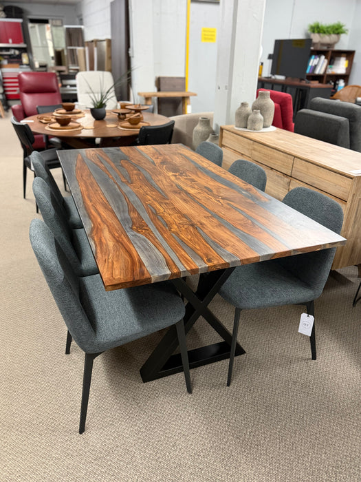 67" Straight Edge Dining Table w/6 Mia Chairs