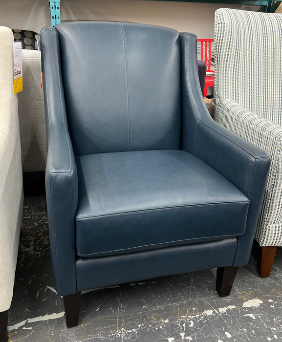 7306 Leather Chair