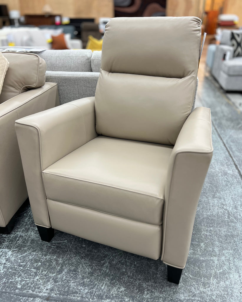 Natuzzi leather 2024 recliner costco