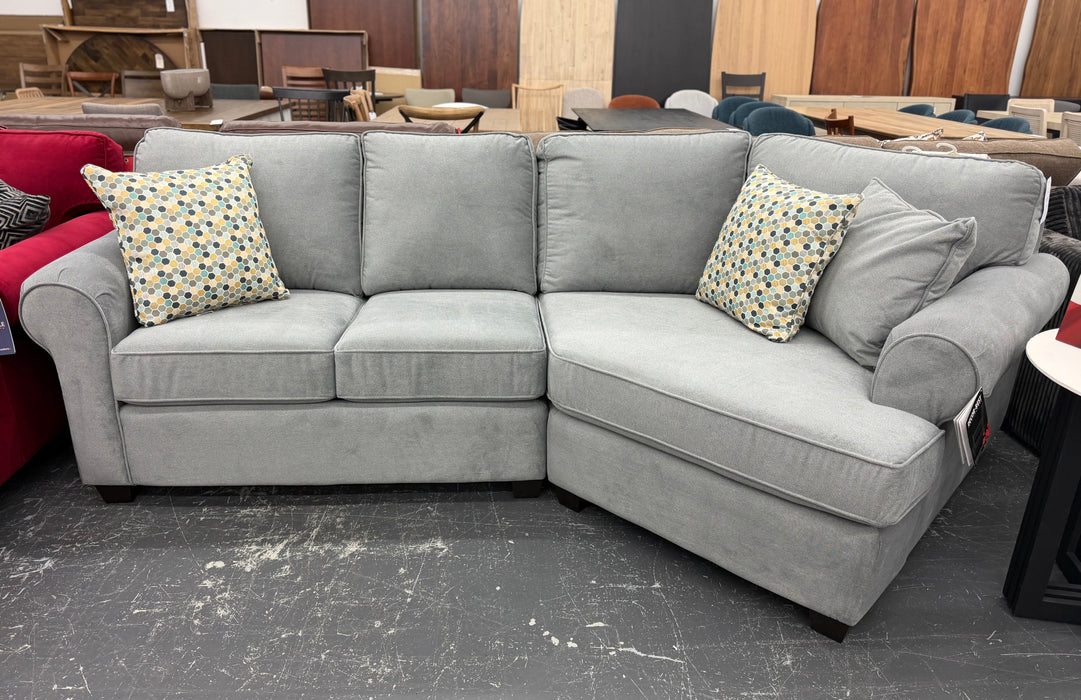 2576 2 Pc. Sectional