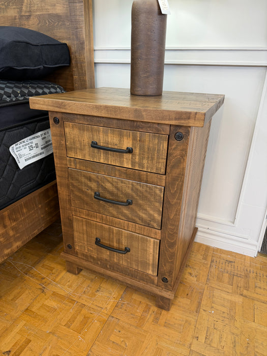 Adirondack 5 Pc. Queen Bedroom Set
