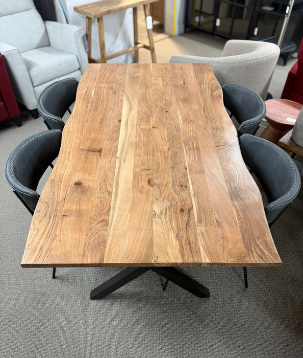 Freeform 63" Dining Table w/4 Chairs