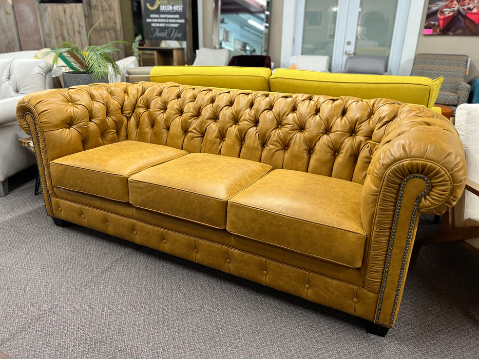 3230 Leather Sofa Suite