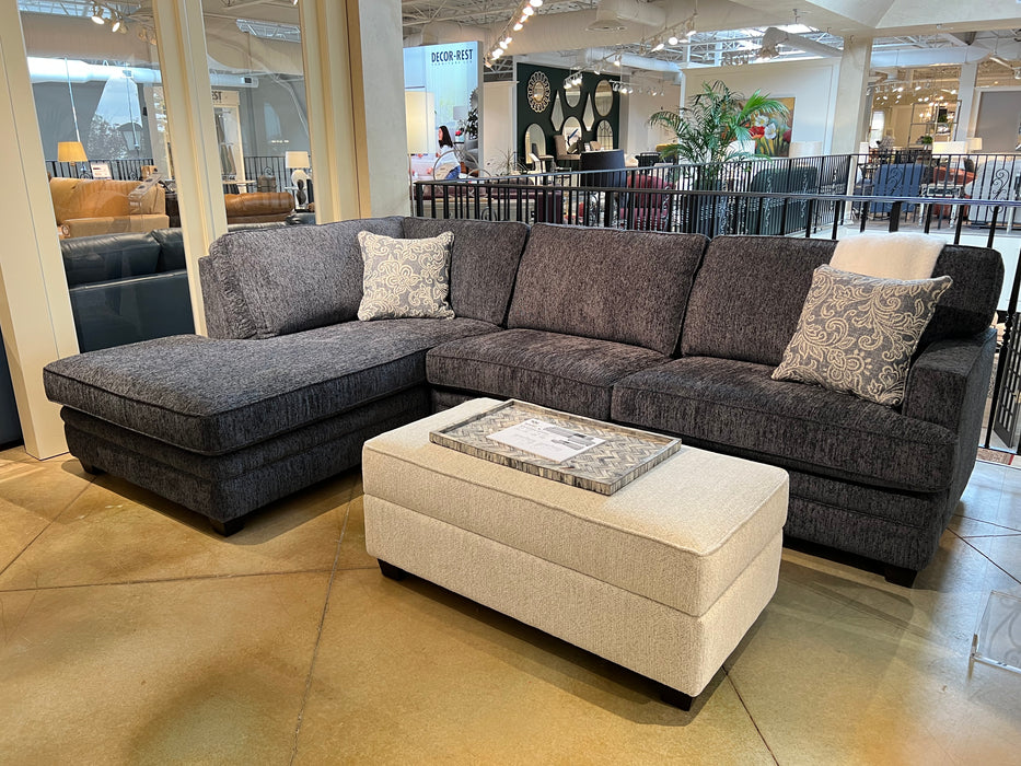 2696 2 Pc. Sectional