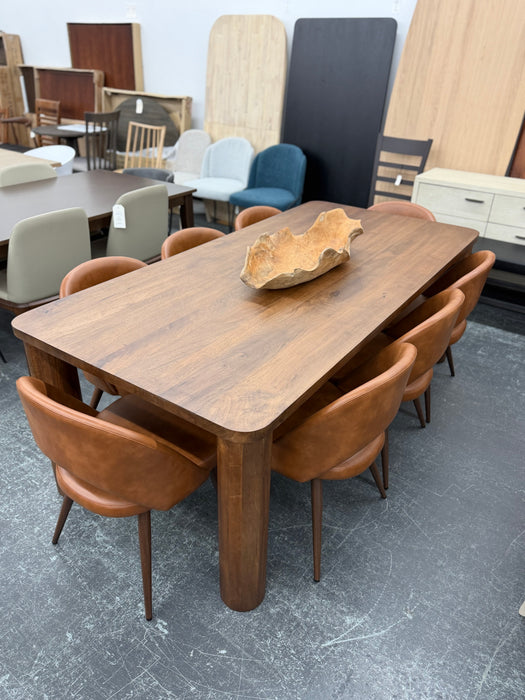 Evolution Dining Table