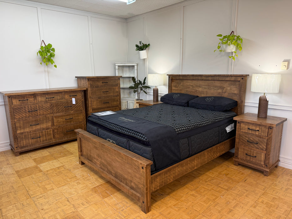 Adirondack 5 Pc. Queen Bedroom Set