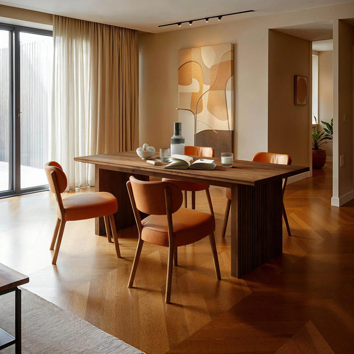 Britanica Dining Table