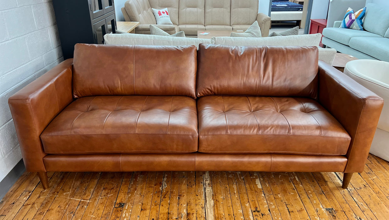 3795 Leather Sofa & Loveseat Set