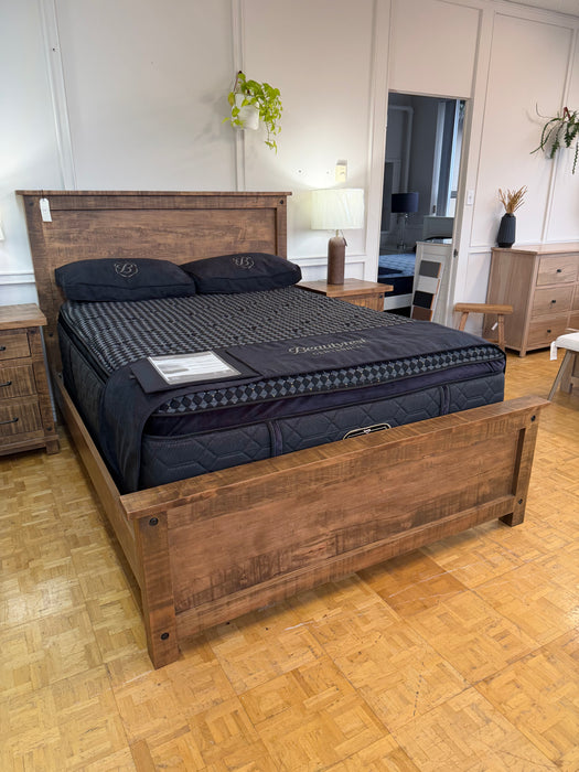 Adirondack 5 Pc. Queen Bedroom Set