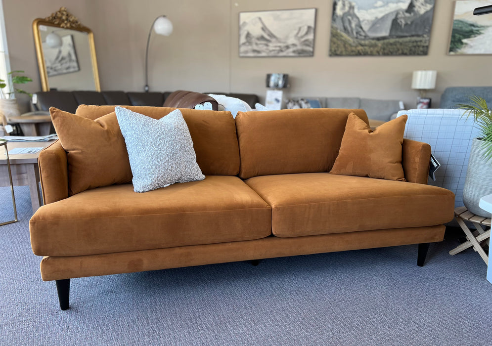 2089 Fargo Sofa Suite