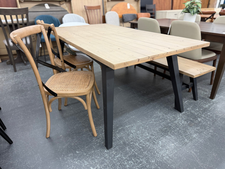 Viva 67" Extension Table, Bench & 4 Chairs