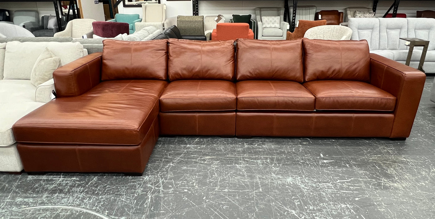 3900 Leather Sectional Suite