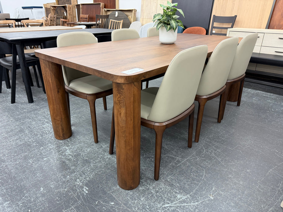 Evolution Dining Table