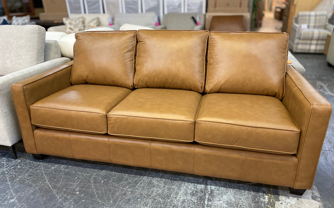 3855 Leather Sofa Suite