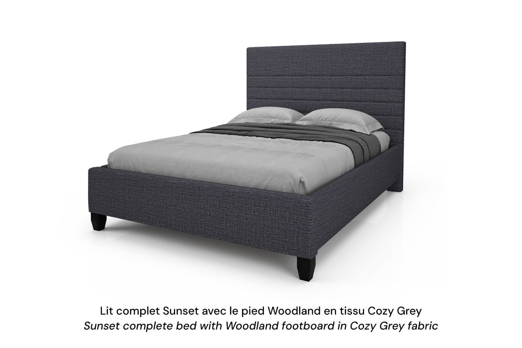 Sunset King Complete Platform Bed (Black)