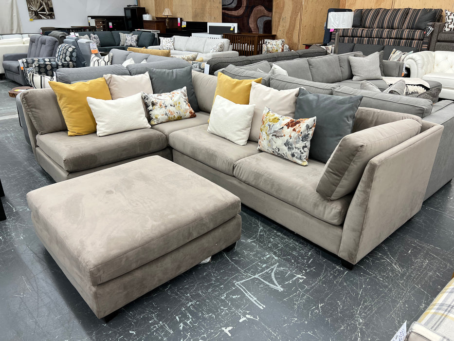 2875 Sectional Suite