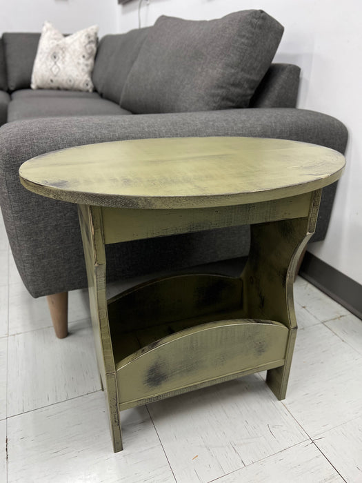 Stanford Oval Table in Vintage Pear/Black