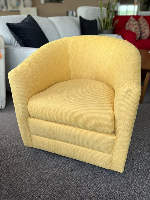 2318 Swivel Accent Chair