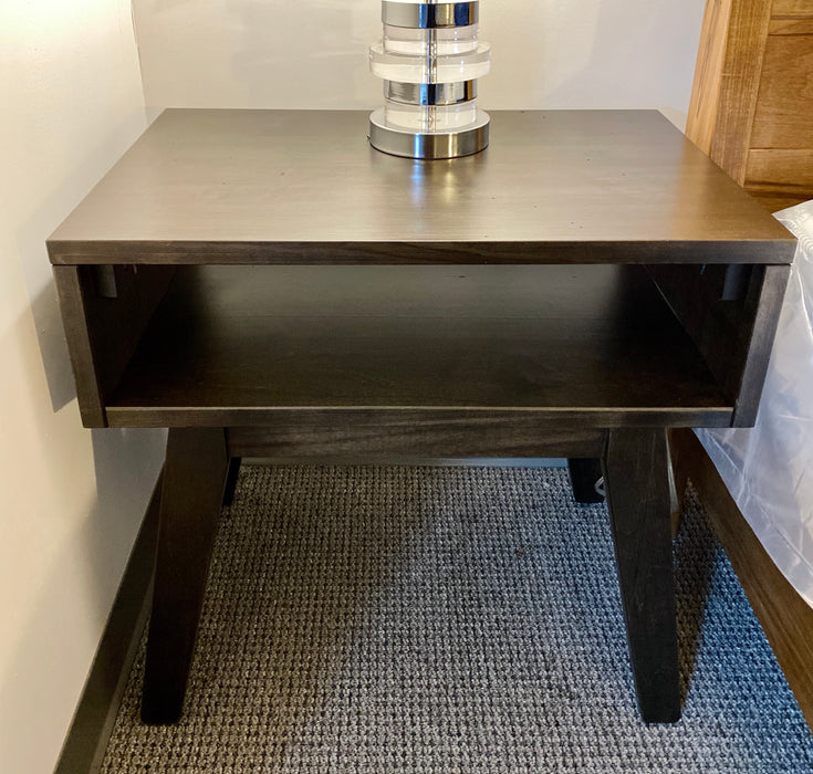 Tribeca Open End Table/Night Table