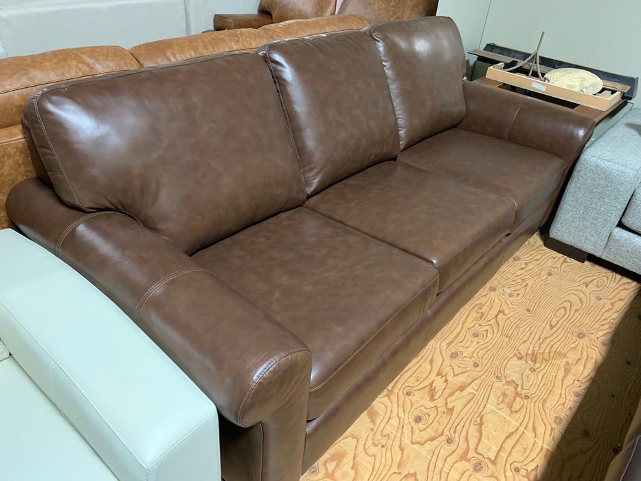L5104 Sofa & Chair