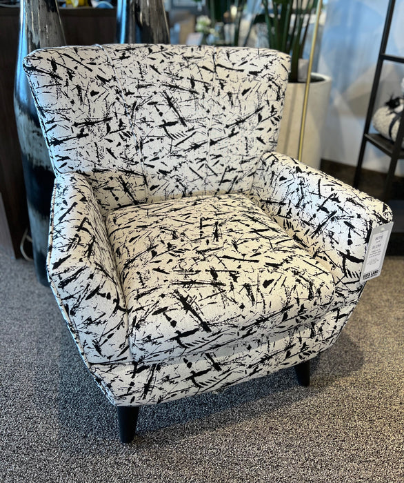 2114 Accent Chair