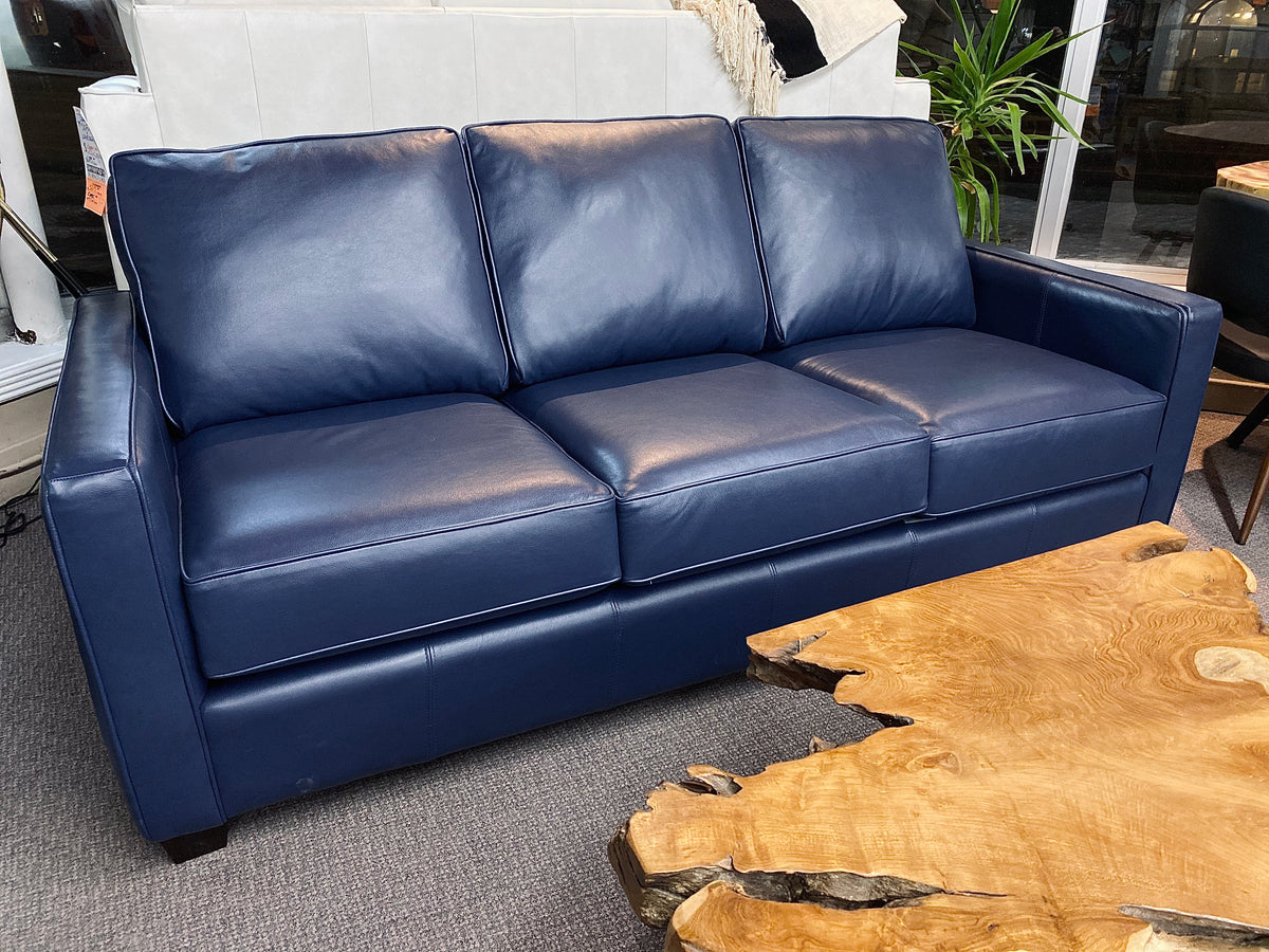 3855 Leather Sofa Suite Osmond S